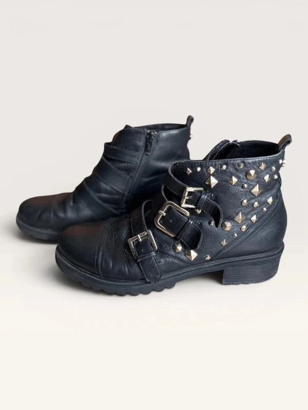 Steve Madden Sparkie Ankleboots – zwarte leren biker boots met studs