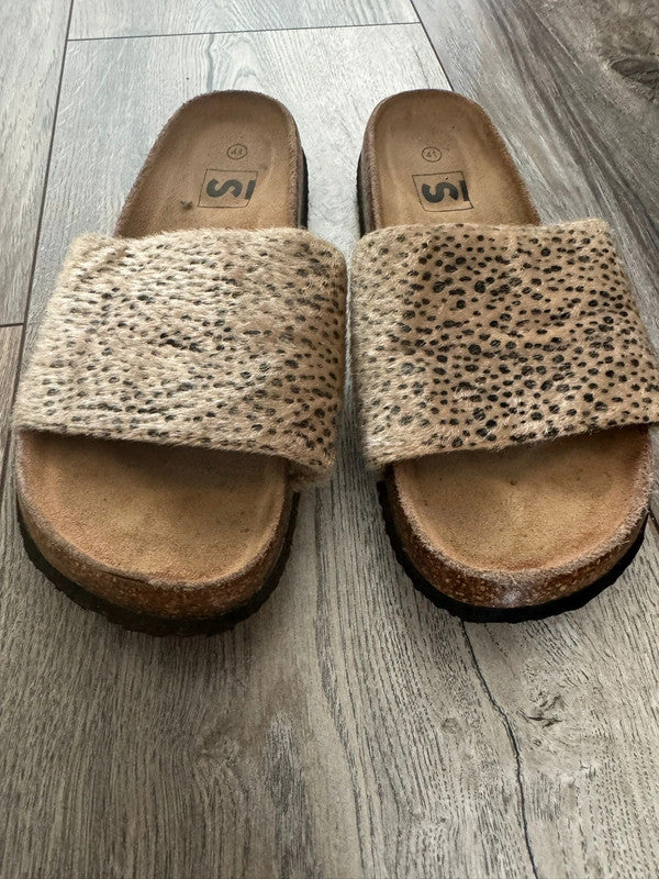 Chic Leopard Print Faux Fur Slide Sandals | Cork Footbed Comfort