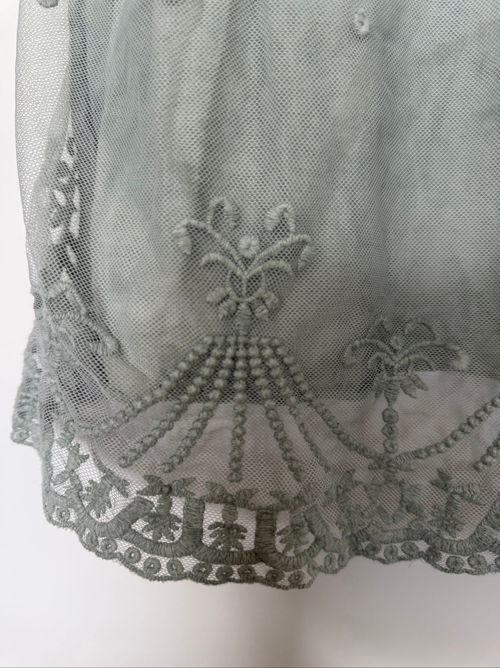 Whimsical y2k Embroidered Mesh Layered Tank Top M