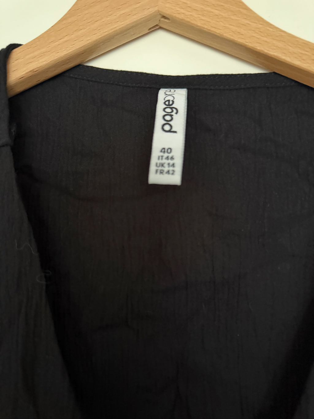 Page One Black Sleeveless V-Neck Tie-Front Blouse Size 40
