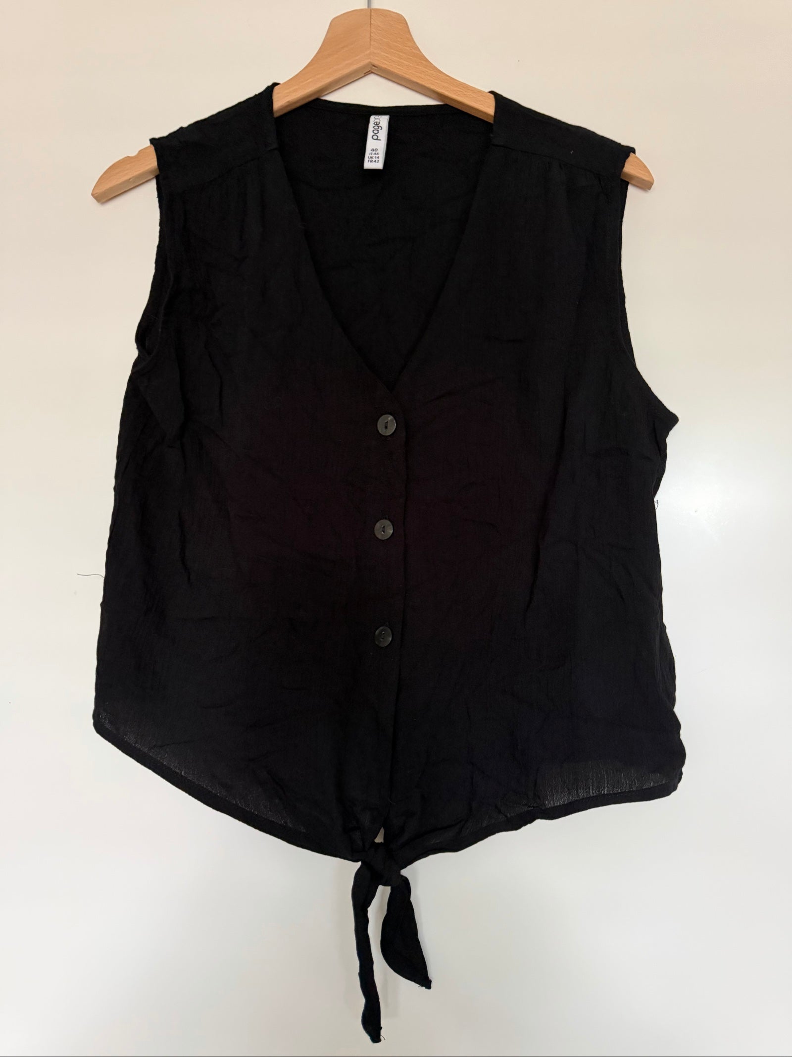 Page One Black Sleeveless V-Neck Tie-Front Blouse Size 40